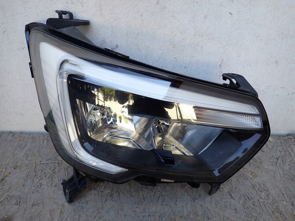 фото №1, Лампа права фара правий renault master iii lift iv 19-24r 260105567r