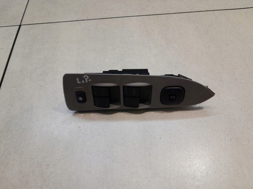 фото №1, Панель скло лівий перед mazda premacy 2.0 td