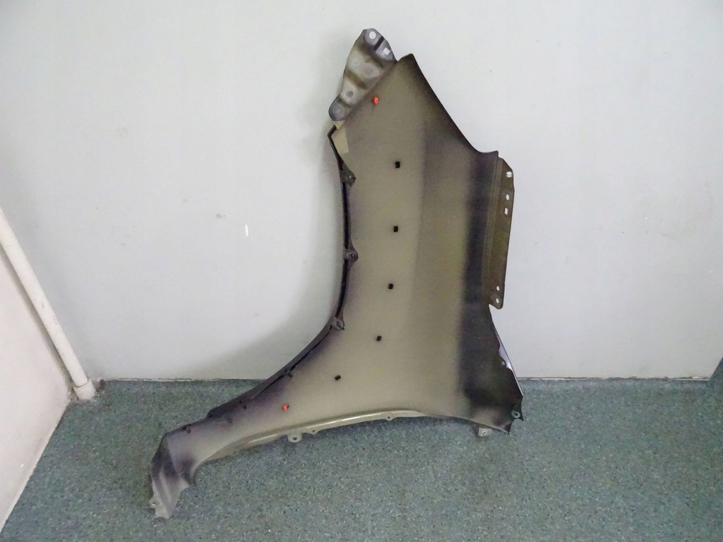 фото №7, Toyota hilux viii 19- крыло передний правый + молдинг