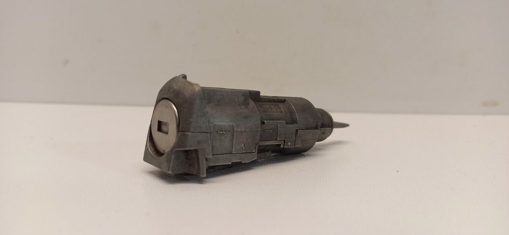 фото №12, Audi a1 82a замок запалювання ключ вкладка 82a837220 1k0905851