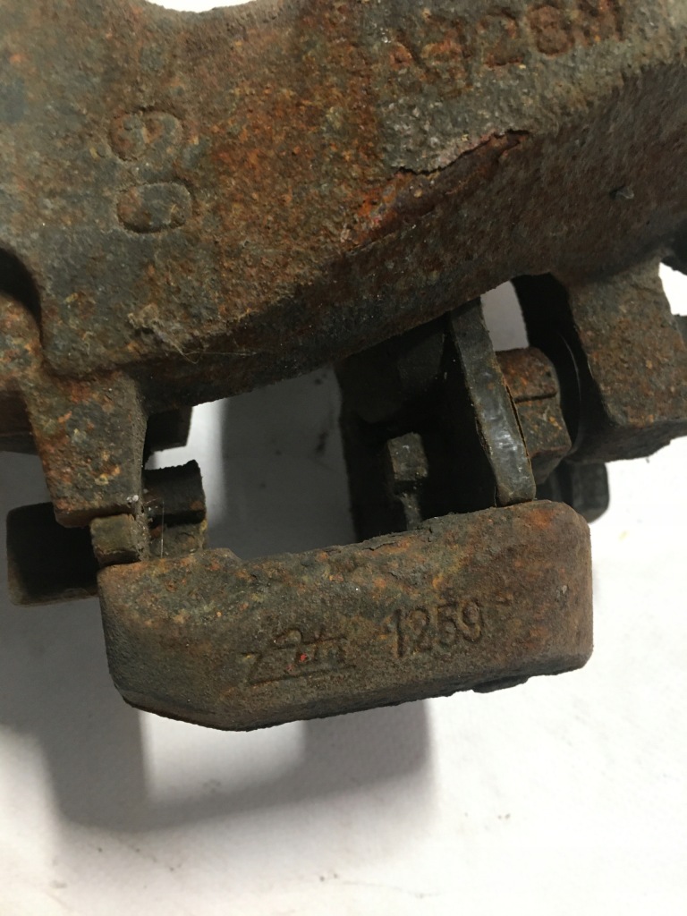 фото №3, Супорт лівий перед jaguar f-pace