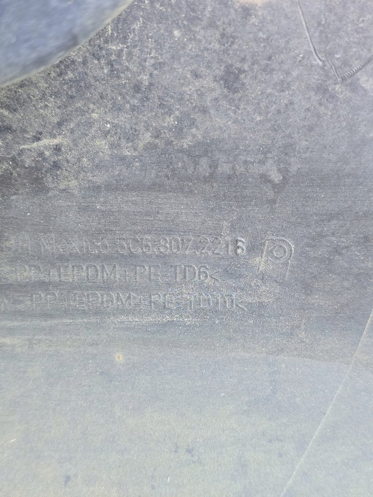 фото №14, Бампер перед vw jetta vi 5c6.807.221b