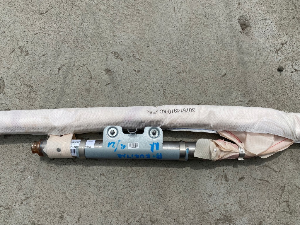 фото №4, Шторка безпеки повітряна p land rover оригінальний номер ck5214k159-ae