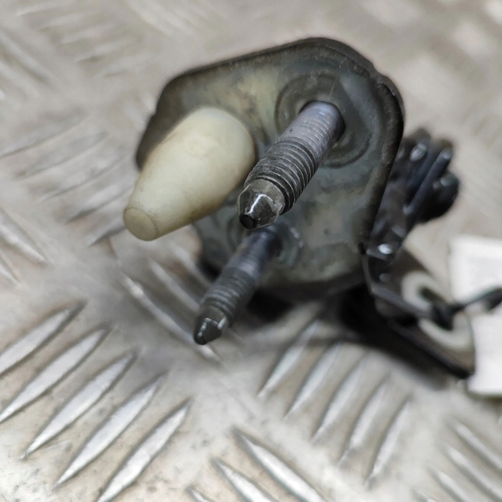 фото №6, Ford mustang mach-e 2020 права сторона петля верхній двері задніх