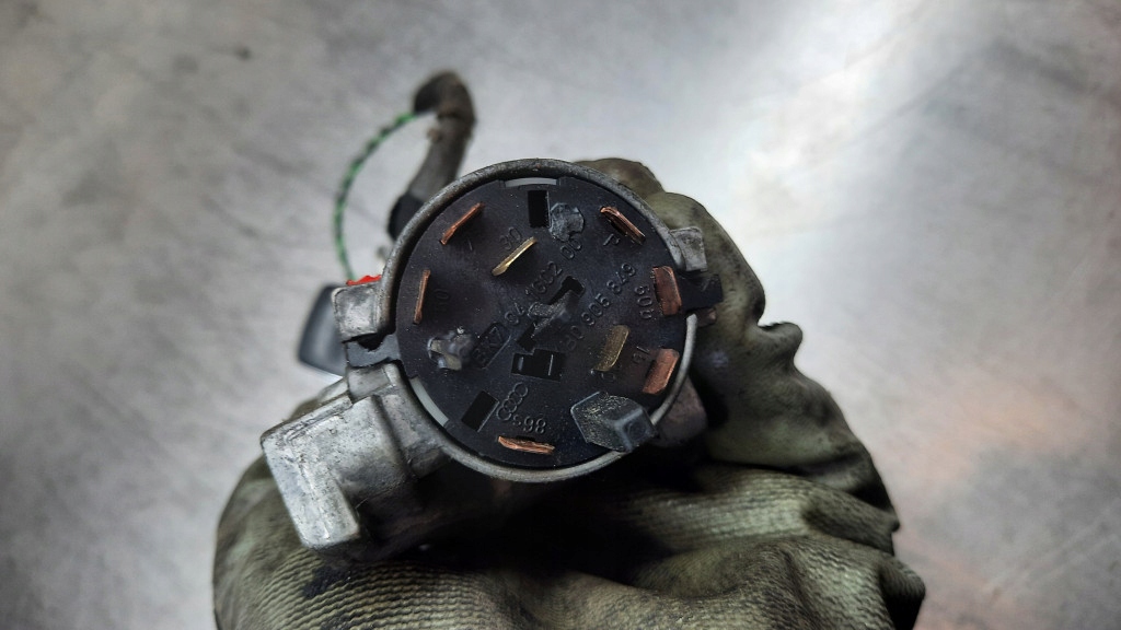 фото №5, Замок зажигания ключ 4b0905851c vw bora 1.9 tdi 98r