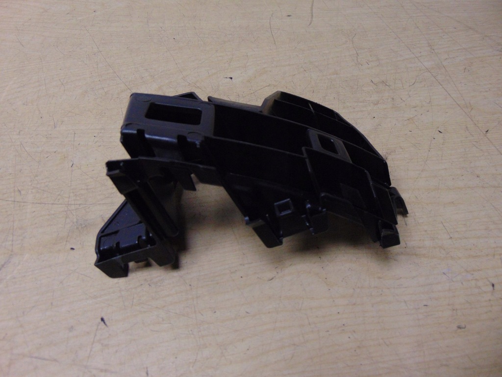 фото №7, Направляющая кронштейн бампера левый задняя vw passat b8 kom