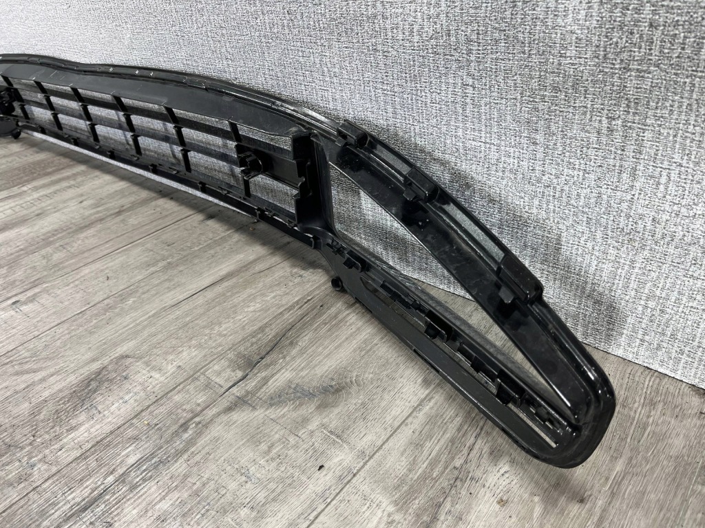 Volvo xc90 2 рестайлинг  2024 - нижняя решётка бампера перед 32345726 Оригинал