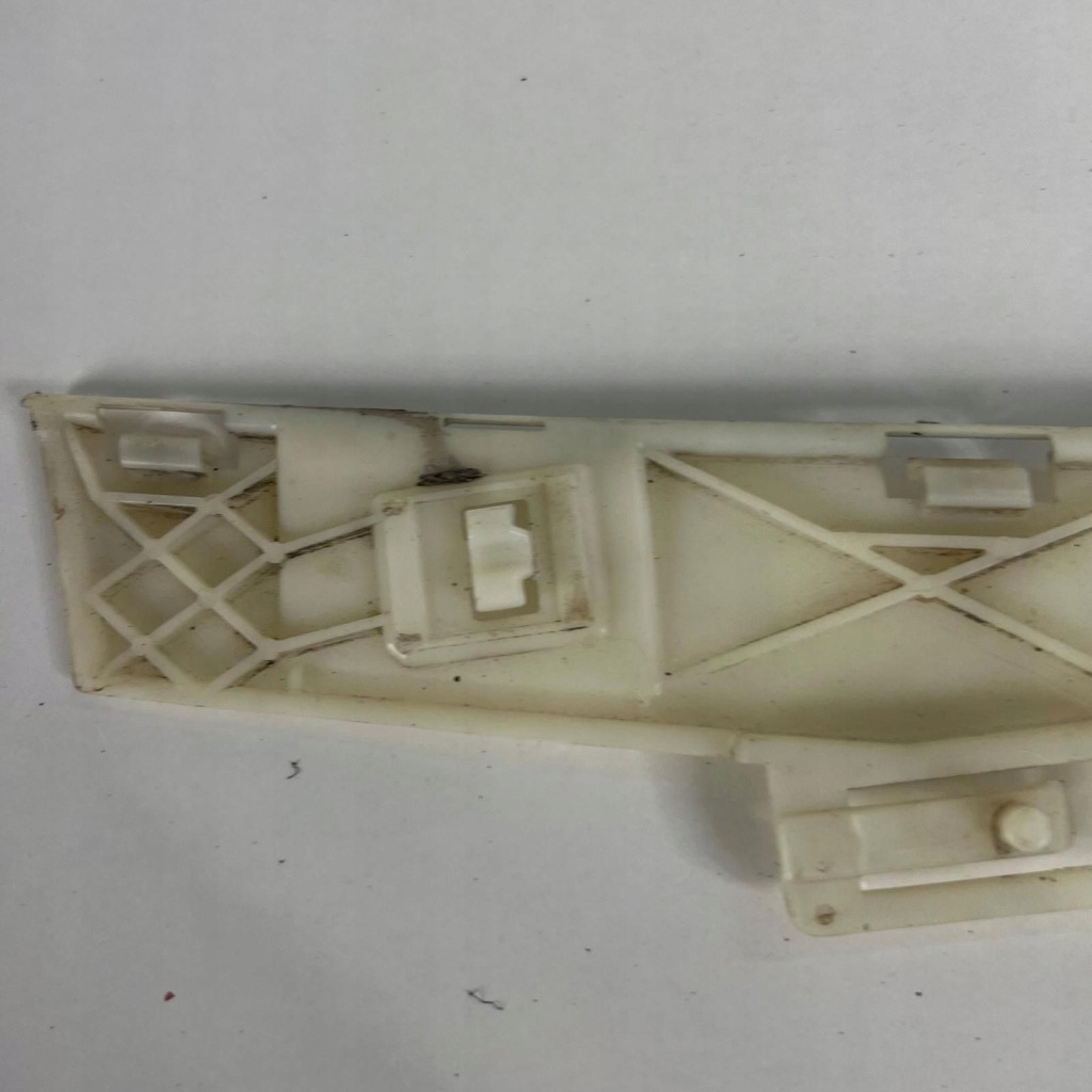 фото №5, Направляющая кронштейн кронштейн левый порог бокового bmw 1 f20 f21 оригинальный номер 51778051949