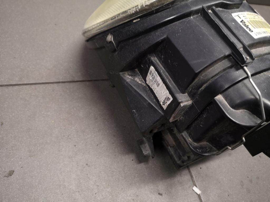 фото №15, Лампа левый перед bixenon porsche cayenne uk