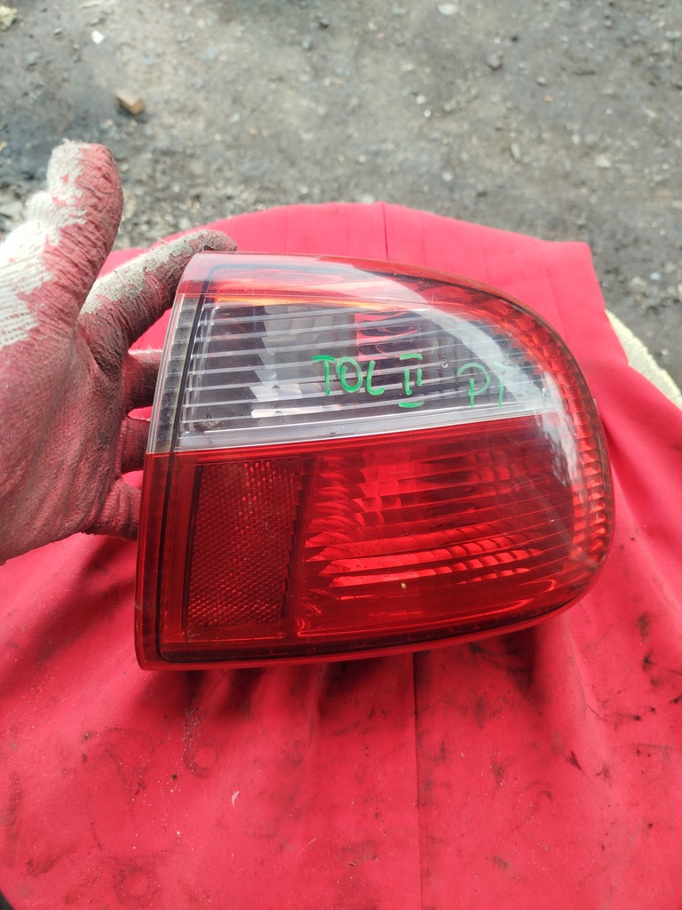 фото №1, Лампа кузов правий задня seat toledo ii 1m5945096b
