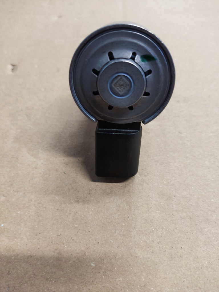 Клапан накладки датчик давления топливной  audi vw 2.0 tdi 04l130764c Цена