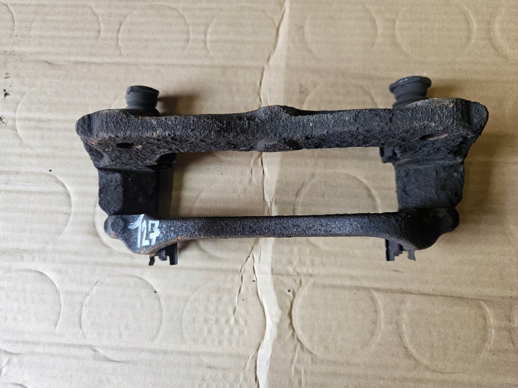 Купить Toyota avensis t27 09-15 скоба перед