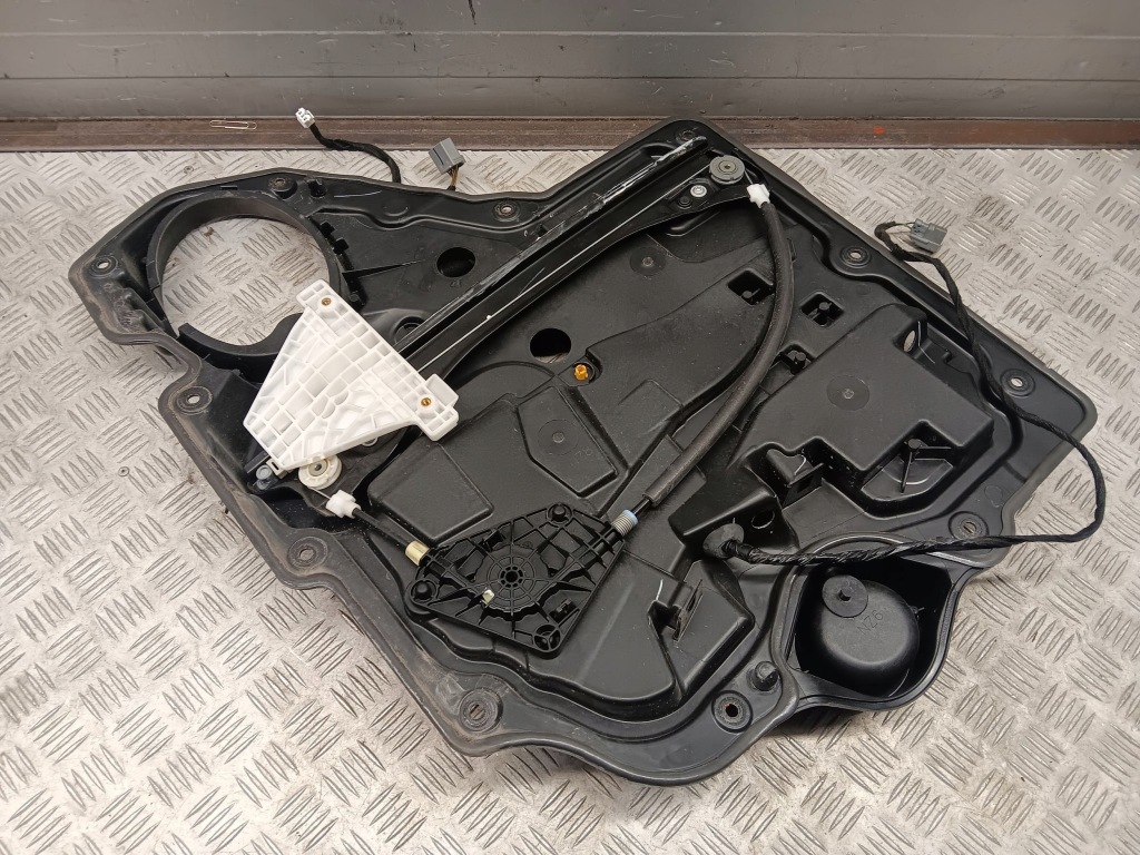 фото №1, Chrysler pacifica 3040965 правая сторона двигатели окон