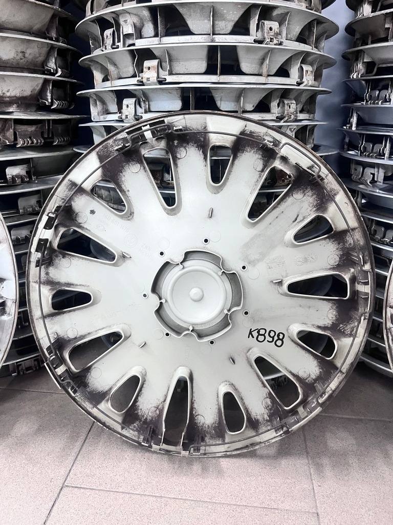 фото №8, Ковпаки vw passat golf caddy оригінальні 16'' nr ik0 601 147g