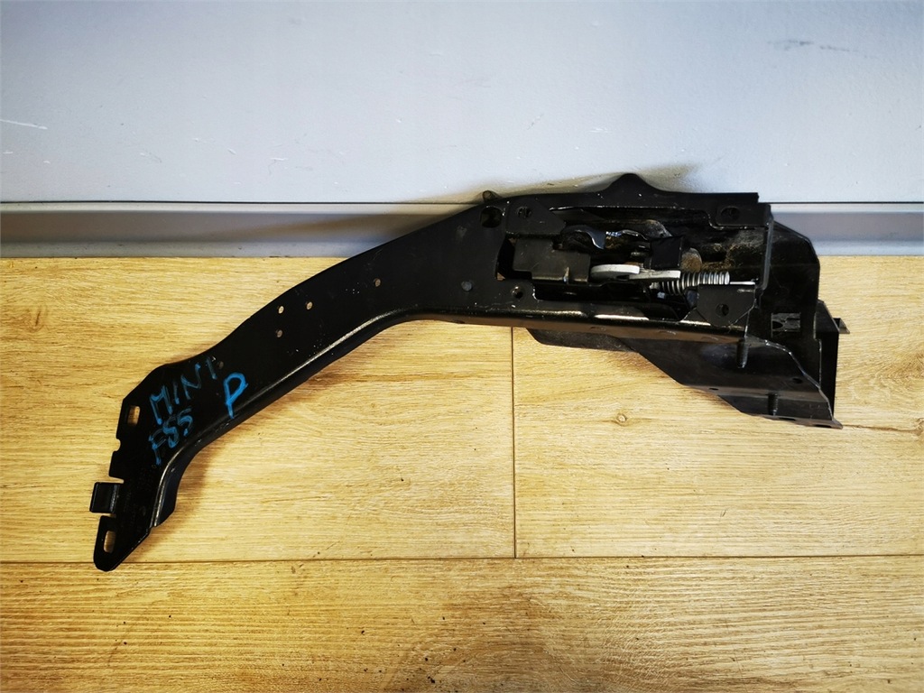 фото №1, Mini cooper f55 f56 lift lci панель фары правый + замок