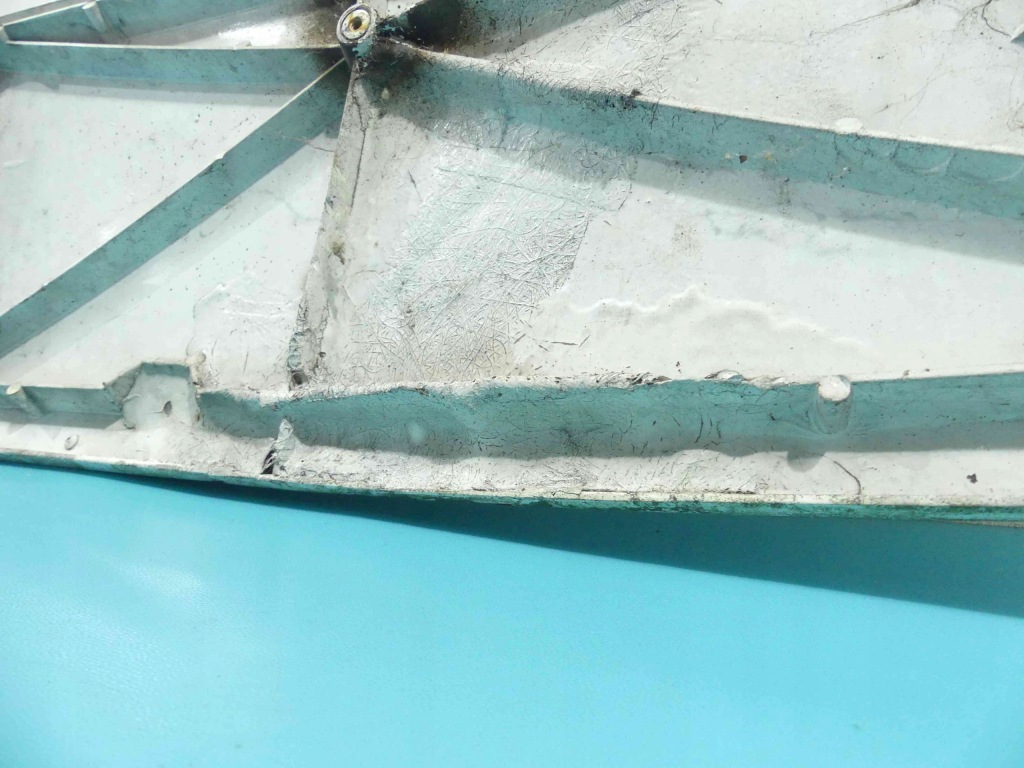 Капот передня mercedes mb100 92-95 білий Недорого