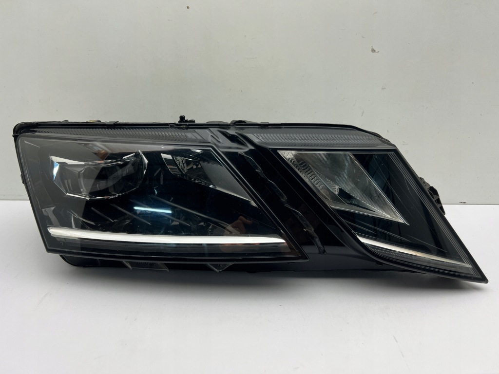 Купити Skoda octavia 3 3 рестайлінг  фара передня права full led 2016-