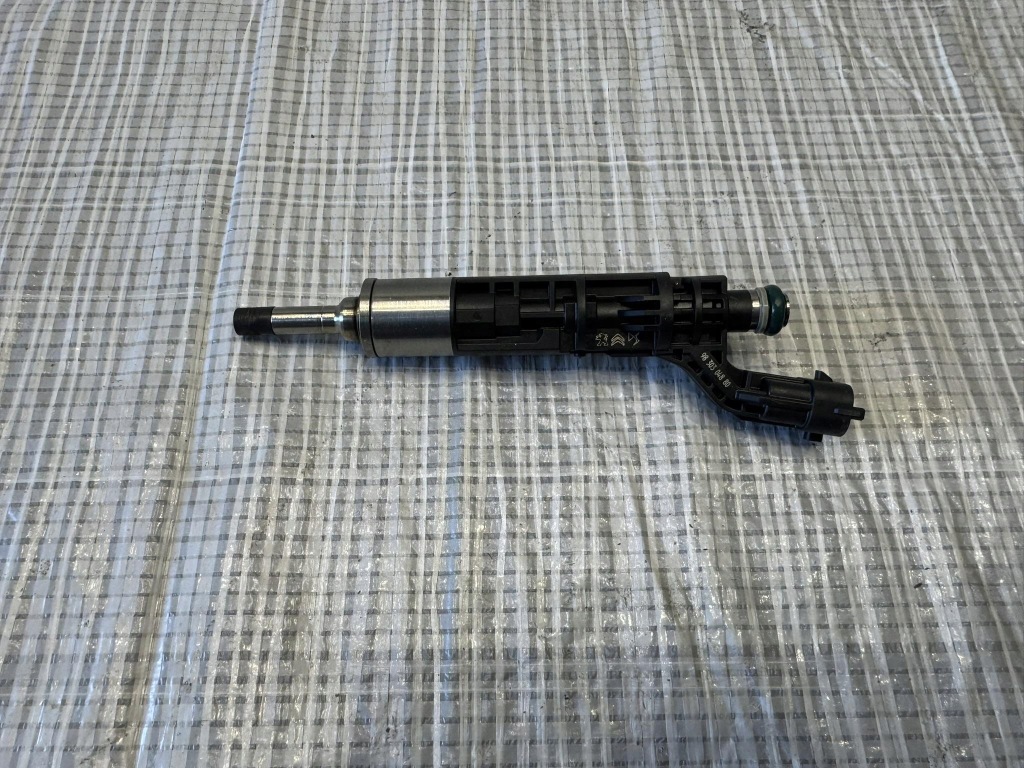 Купить Форсунка fiat 600 9830304880