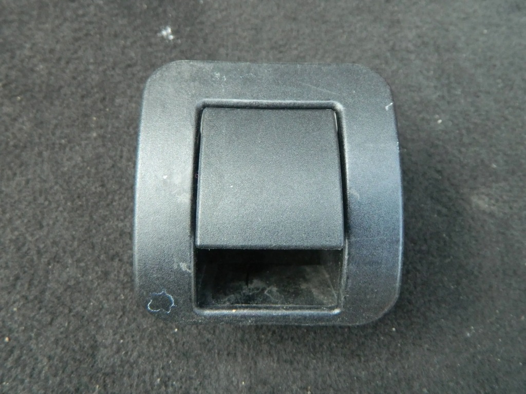 фото №2, Bmw e39 заглушка isofix 7053139