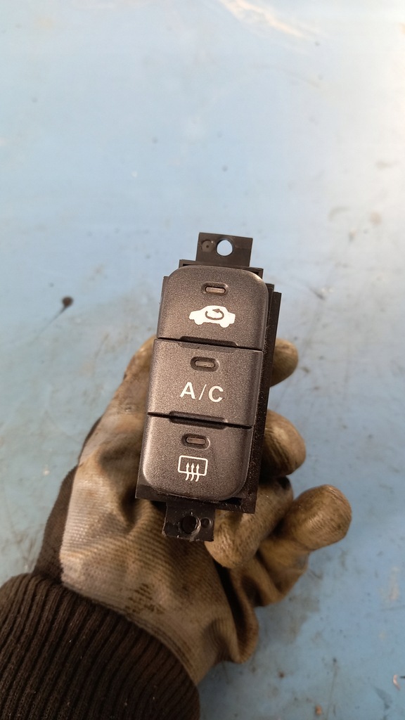 фото №1, Переключатель кондиционера honda civic vii 03r