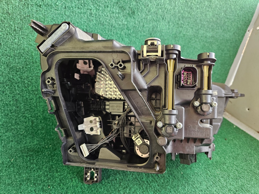 фото №13, Лампа лампы audi q3 matrix 83a941035 83a941036 левая правая перед europa