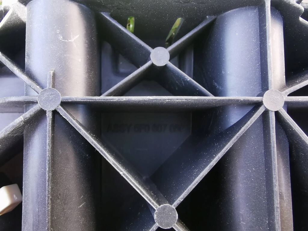 фото №10, Напрямна кронштейн кронштейн бампера передній правий | seat leon iii 2013-2016