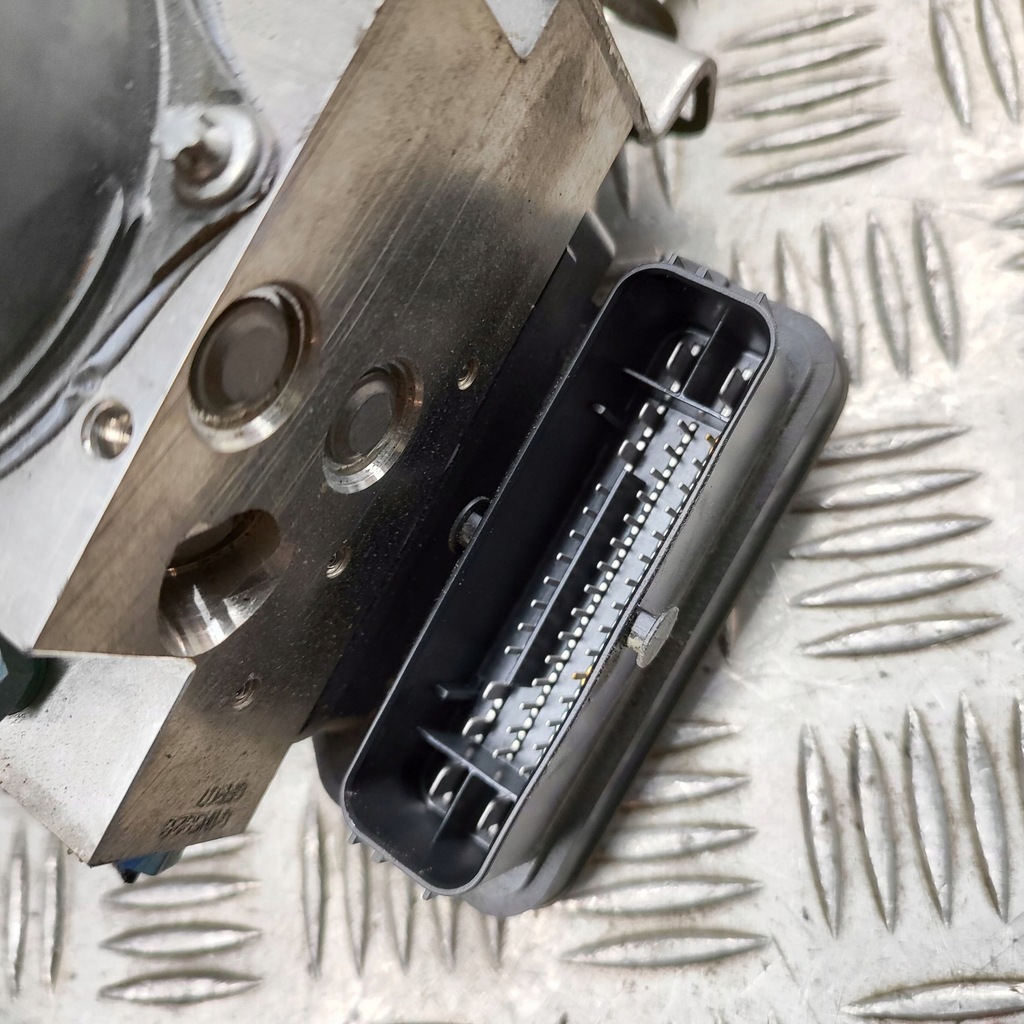 фото №7, Audi q7 4m 2017 насос abs