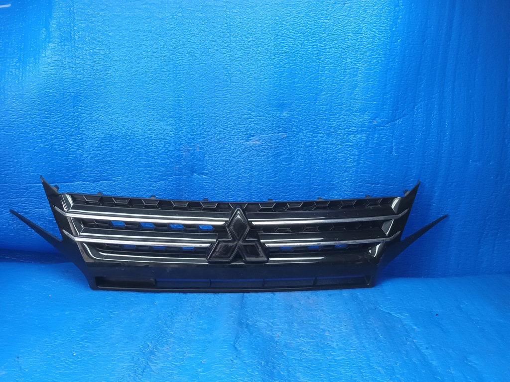 фото №1, Решётка радиатора mitsubishi space star iii 2020- 7450b351