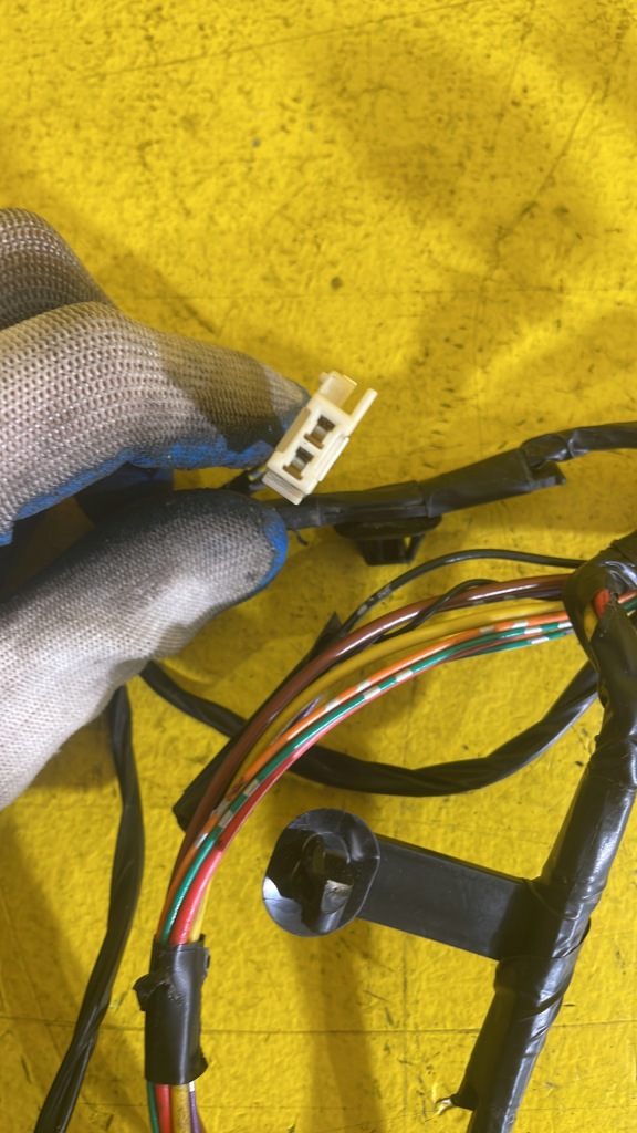 Peugeot 4007 - жгут дверь - левое  задняя с Разборки