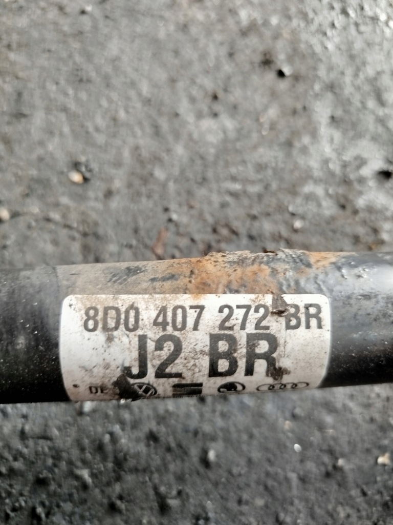 Приводной вал правый перед audi a4 b5 8d0407272br в Украине