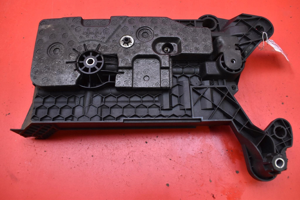 Основание аккумулятор 5q0915321j skoda octavia 3 3 1.4 tsi 150 km 17-20 Недорого