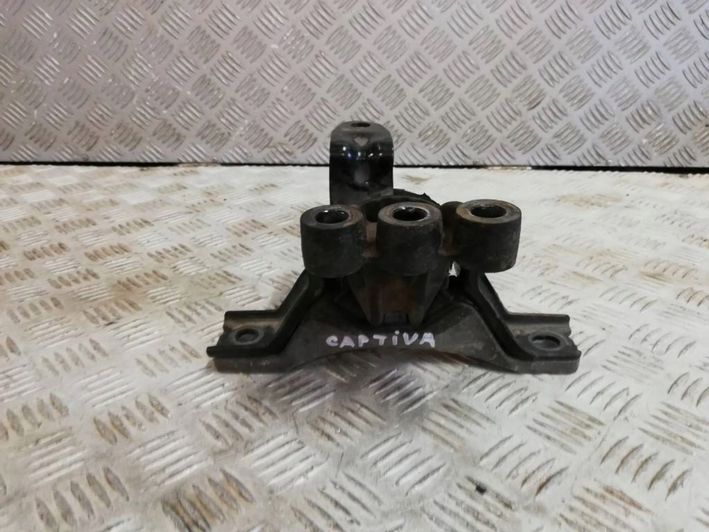 фото №2, Chevrolet captiva 2.4 кронштейн подушка