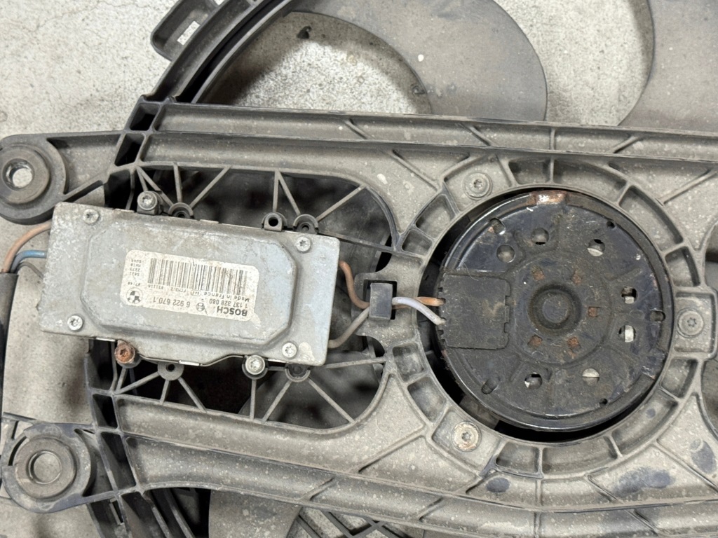 Bmw 3 e46 вентилятор радиатора оригинальный номер 6922555 Недорого