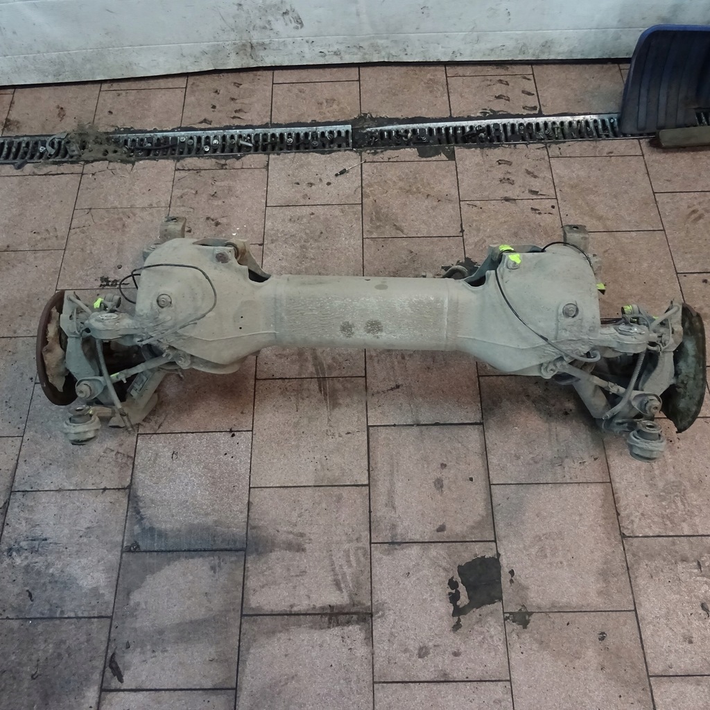 фото №1, Peugeot 407 kombi oś задняя балка