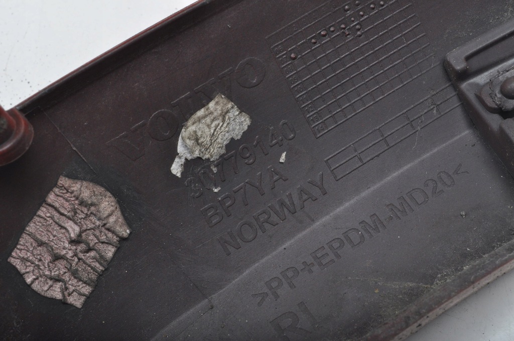 фото №10, Volvo c30 накладка крыла левый задняя 30779140