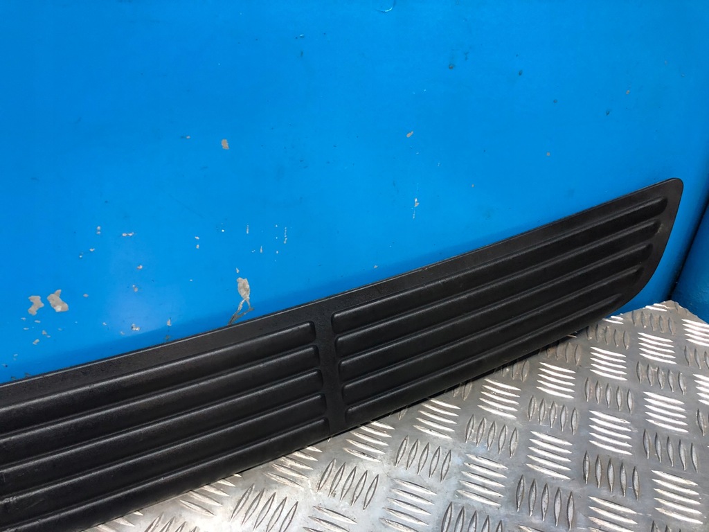 фото №9, Chrysler grand voyager iv lift молдинг бампера задняя задняя верхний 4857273aa