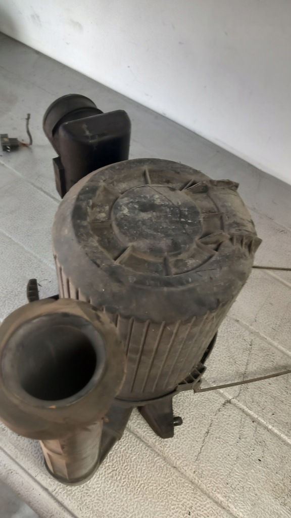 фото №6, Корпус фільтра повітря vw t4 95r