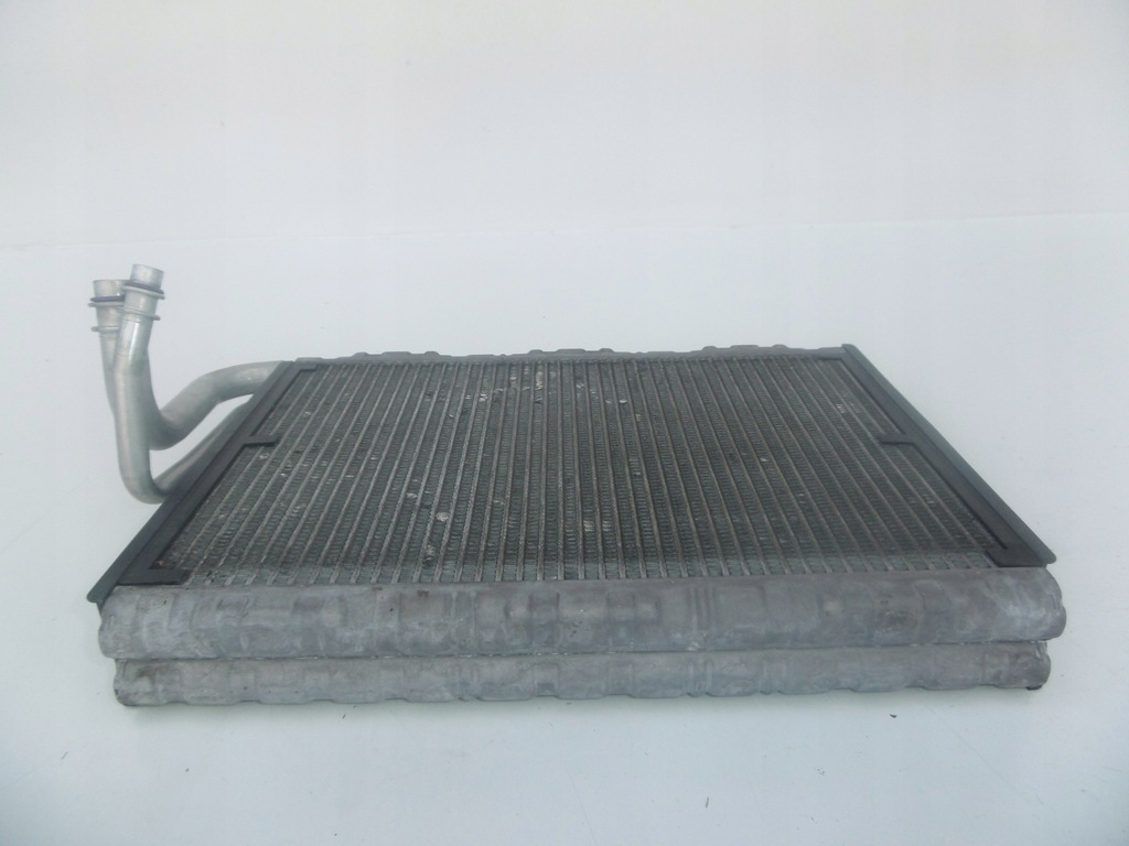 фото №4, Радиатор отопитель кондиционера mercedes w204