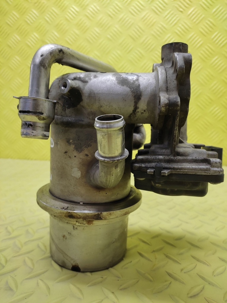 фото №1, Skoda rapid ii lift 1.6 tdi радиатор выхлопных газов 04l131512ag