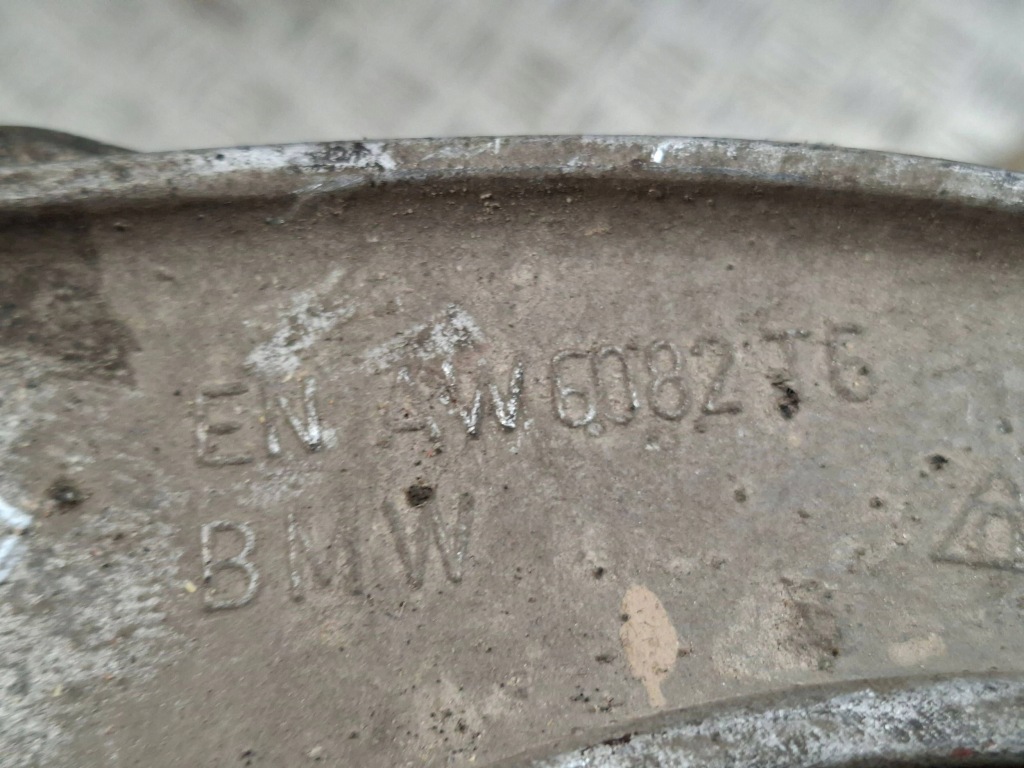 Важіль верхній передній ліва сторона bmw x5 f15 aw608216 Київ