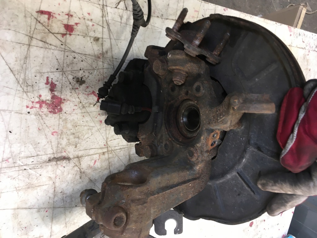 фото №4, Амортизационная стойка поворотный кулак левая vw eos 2.0 tdi