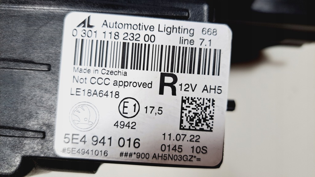 Skoda octavia iv 4 2019+ фара правая led 5e4941016 Недорого