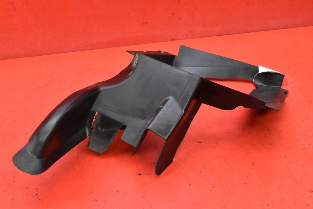 Впуск кермо  повітря ліва перед 4l0117335 audi q7 4l 4.2 tdi 326 km в Україні