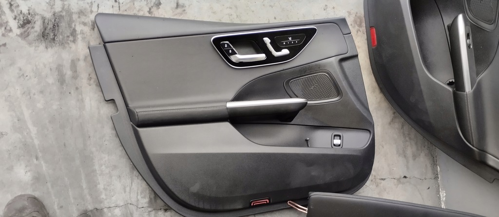 фото №10, Сидіння заднє сидіння обшивки тунель комплект mercedes c klasa w206 sedan