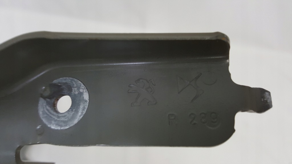 фото №11, Peugeot 2008 2 ii петлі капот перед 2019-2021r