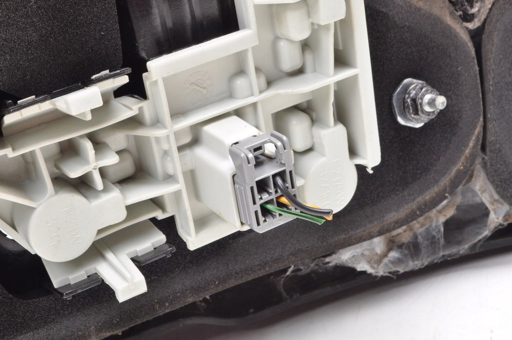 фото №8, Volvo v50 лампа правая задняя правый задняя kombi 30698921