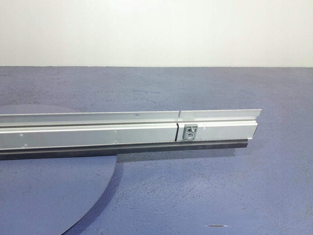 фото №7, Peugeot 308 ii t9 sw kombi молдинг направляющая багажника правая 98057261vv