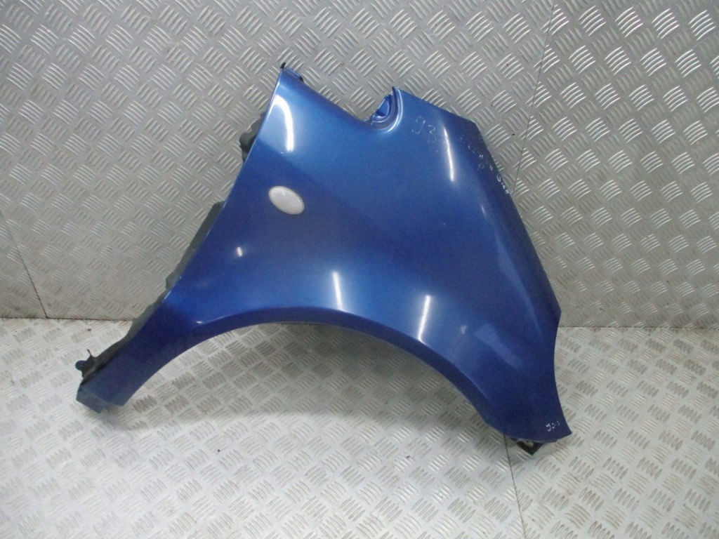 Купить Крыло  правый  mercedes a-klasa w168 933