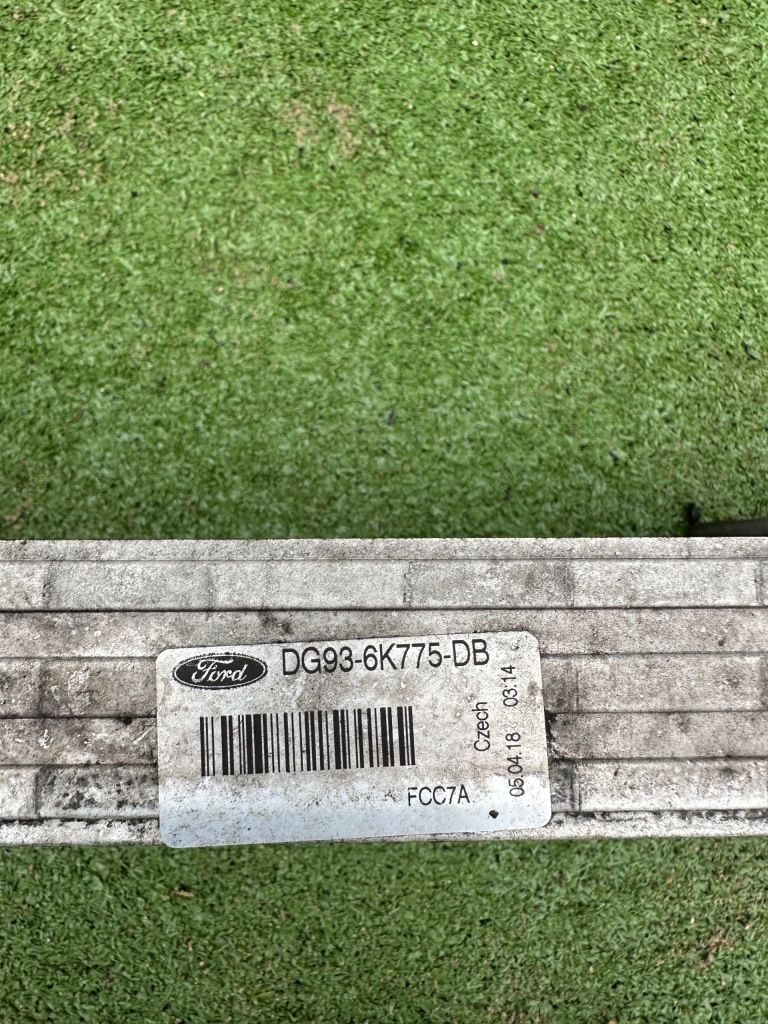 Радіатор повітря інтеркулер ford mondeo mk5 dg93-6k775-db k144/jr661 Зі Шроту