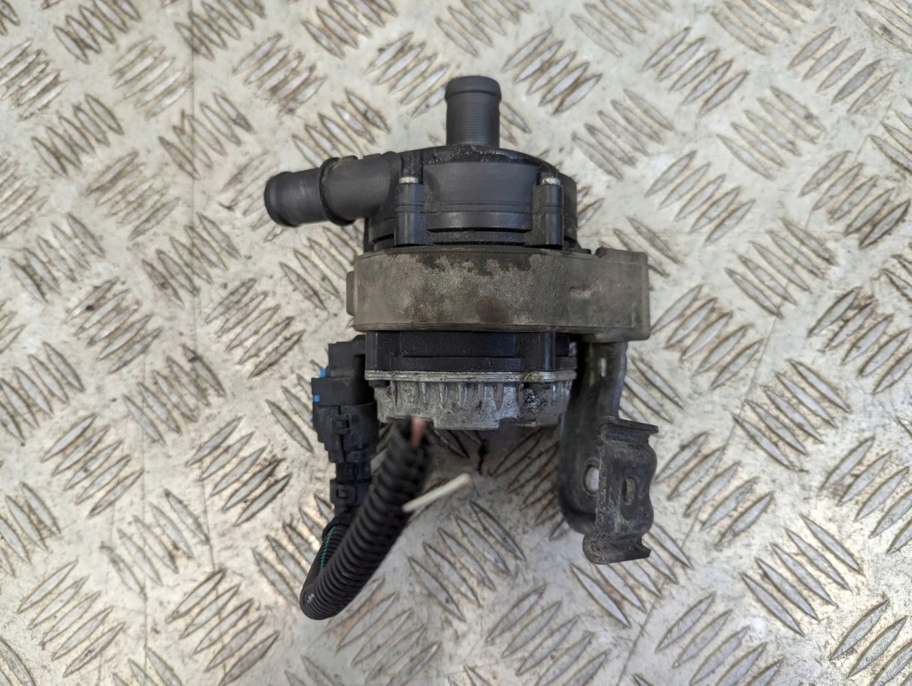 фото №1, Renault trafic iii 2.0 dci 2019-2024 насос wody